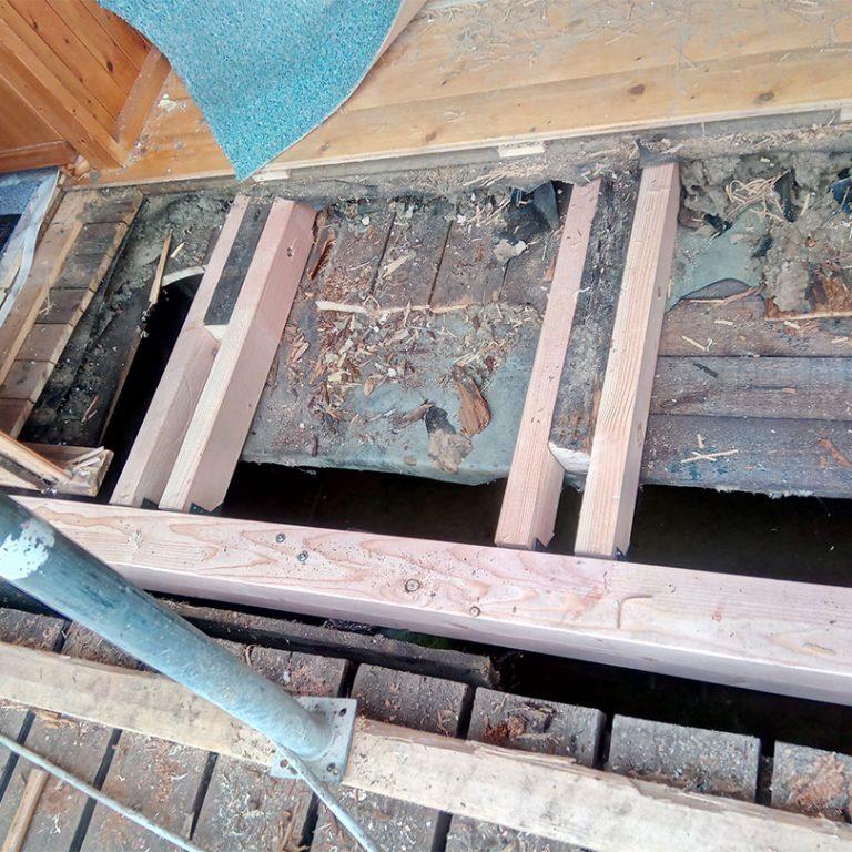 Offener Boden auf Bootshaus